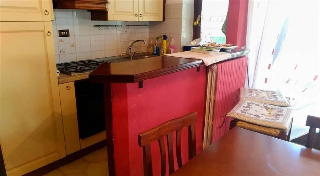 Cuisine - Apartment with Balcony in Casali del Manco