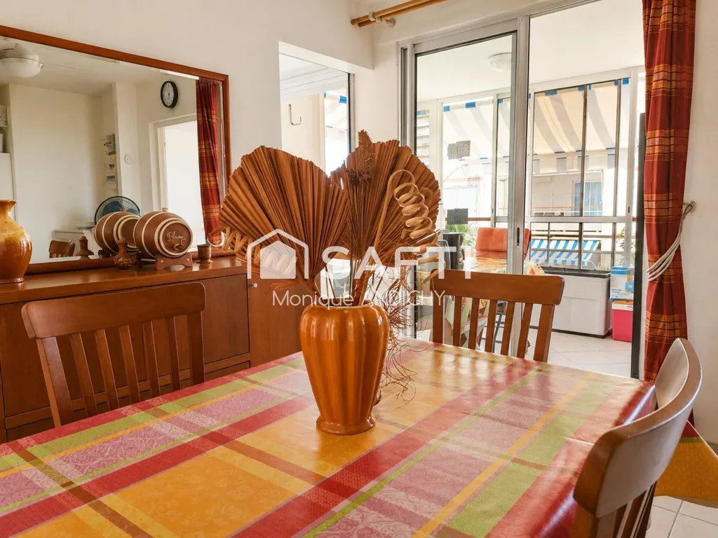 Dining Room - Bright T2 Bis Near Beaches in Sainte-Luce