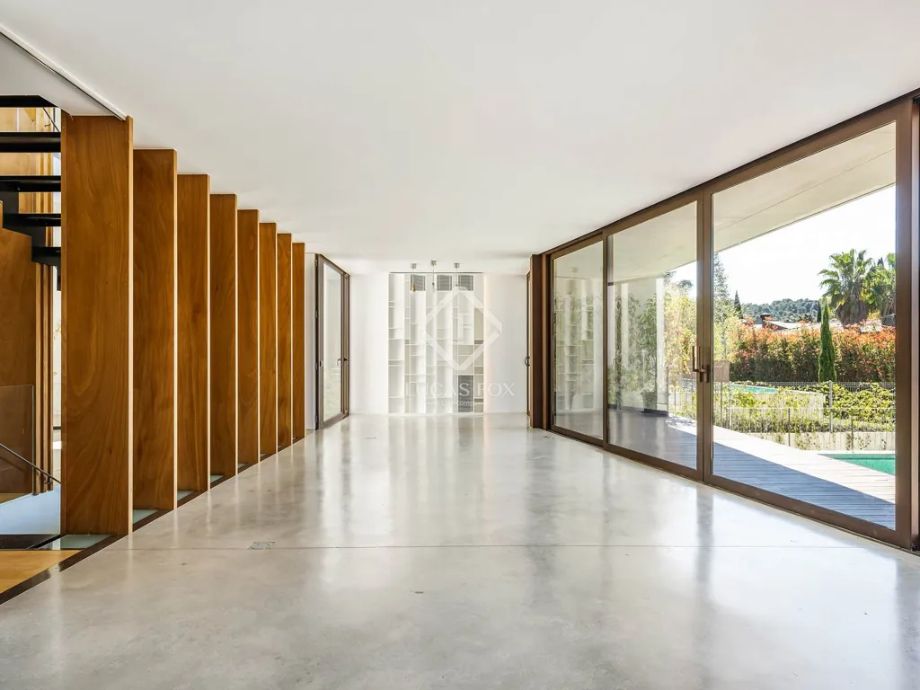 Esik - Minimalist Villa with Infinity Pool in El Golf, Sant Cugat