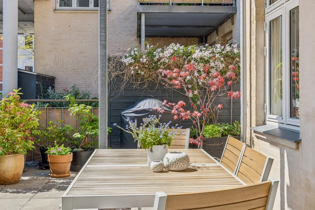 Terrasse - Loft-Style Flat with High Ceilings in Copenhagen S