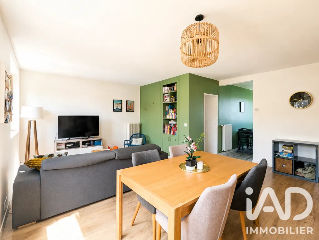 Salle à manger - Appartement rénové avec terrasse à Versailles