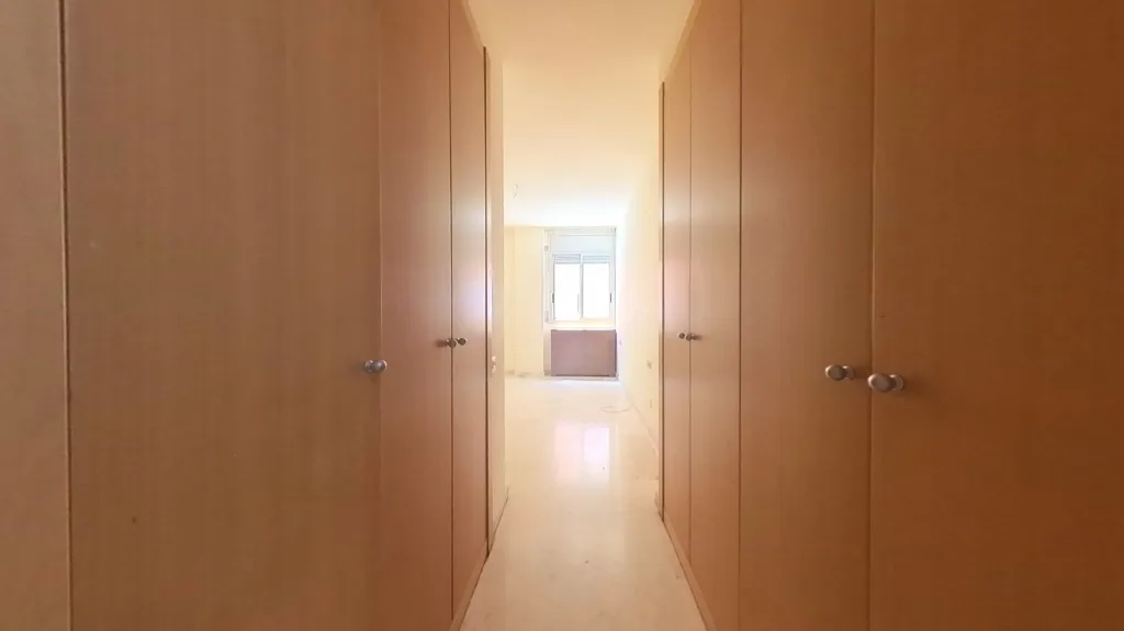 Toad - Occupied Flat with Terrace in Sabadell