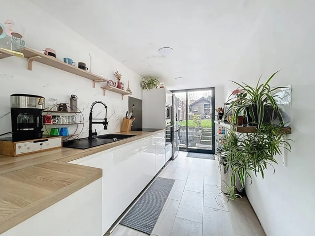 Köök - Renovated House with Terrace in Mouscron