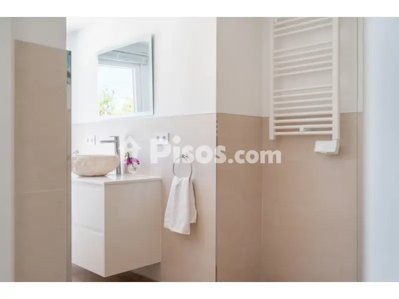 Bathrooms - Family House with Pool in Son Espanyol