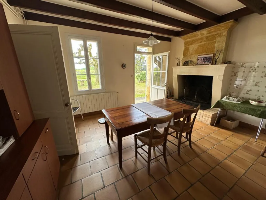 Sala da pranzo - 1910 Stone House with Vineyard View in Puisseguin