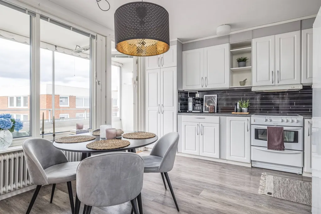 Dining Room - Apartment with Balcony in Sundsvall