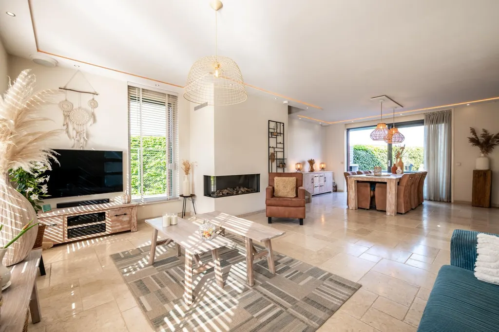 Séjour - Corner Detached House with Jacuzzi in Berghem