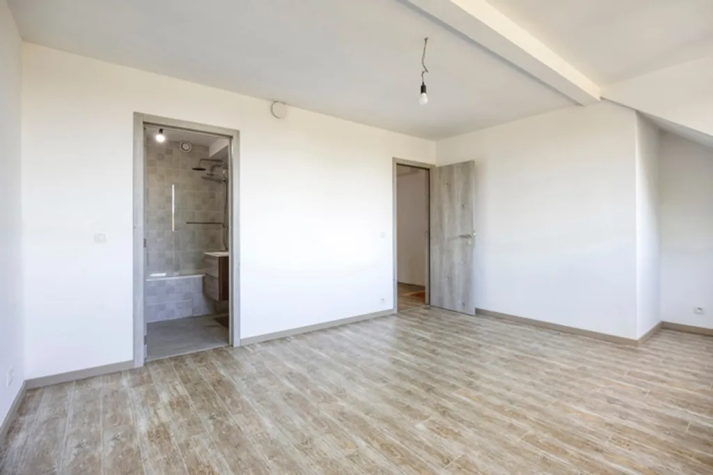 Pièces - Nouveau Triplex avec Terrasse et Jardin à Wemmel