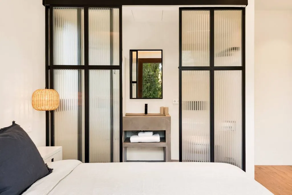 Bedrooms - Beachside Villa with Pool in Marbella