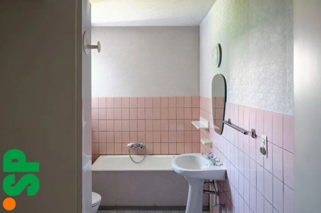 Salles de bain - Villa Moderne avec Terrasse à Diepenbeek