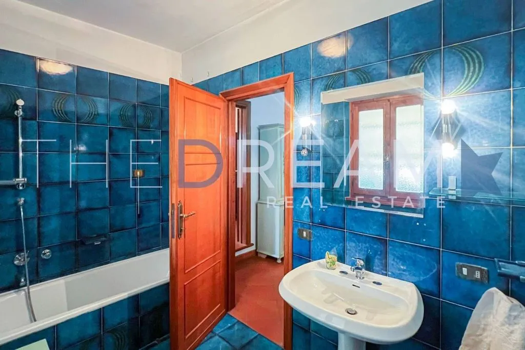 Salles de bain - Detached Villa with Private Garden in Forte dei Marmi