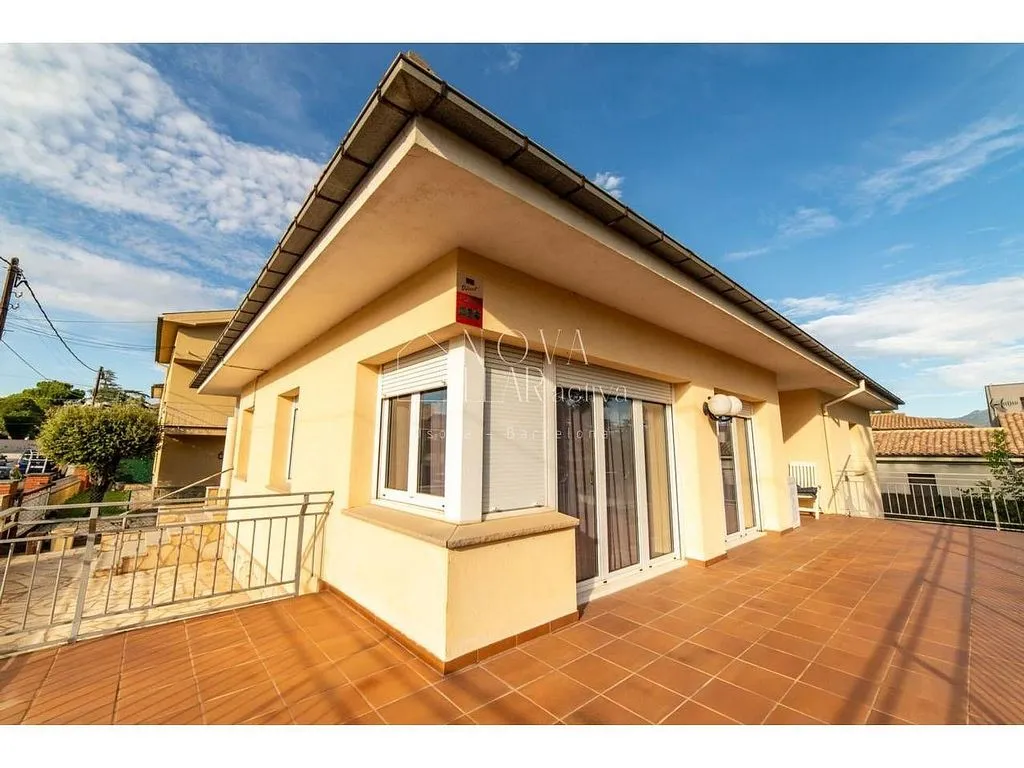Extérieur - Chalet with Terrace and Garage in Tona