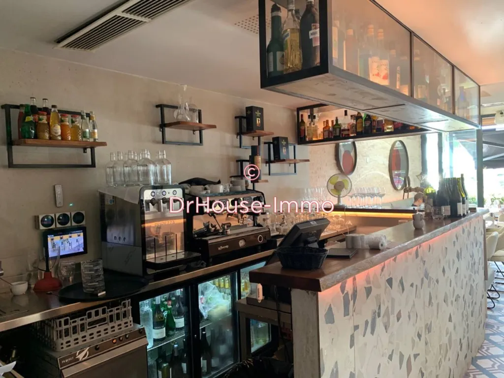 Pièces - Restaurant avec Terrasse Vue Mer à Saint-Laurent-du-Var