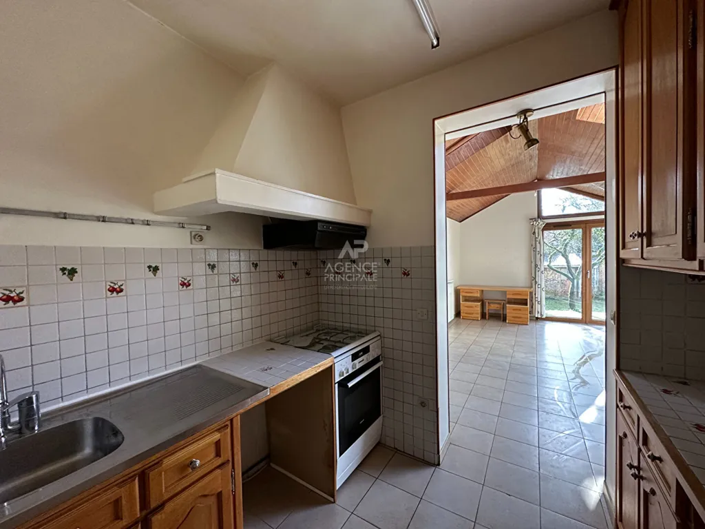 Cucina - Charming House with Terrace in Chaville Centre