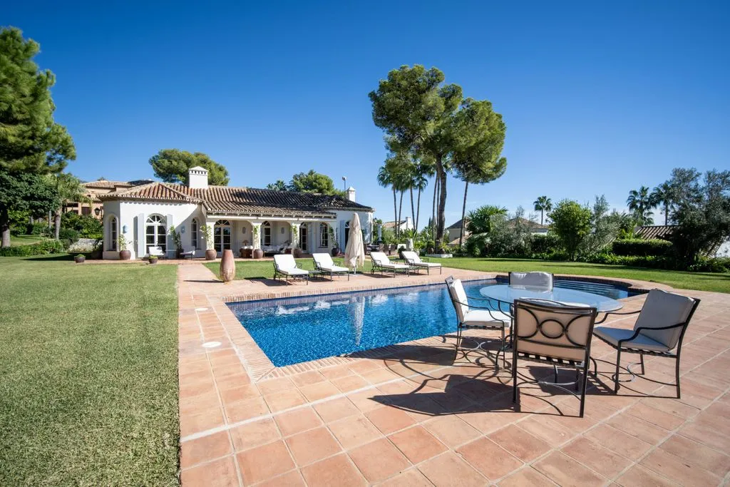 Piscine - Mediterranean Villa with Sea View in Marbella