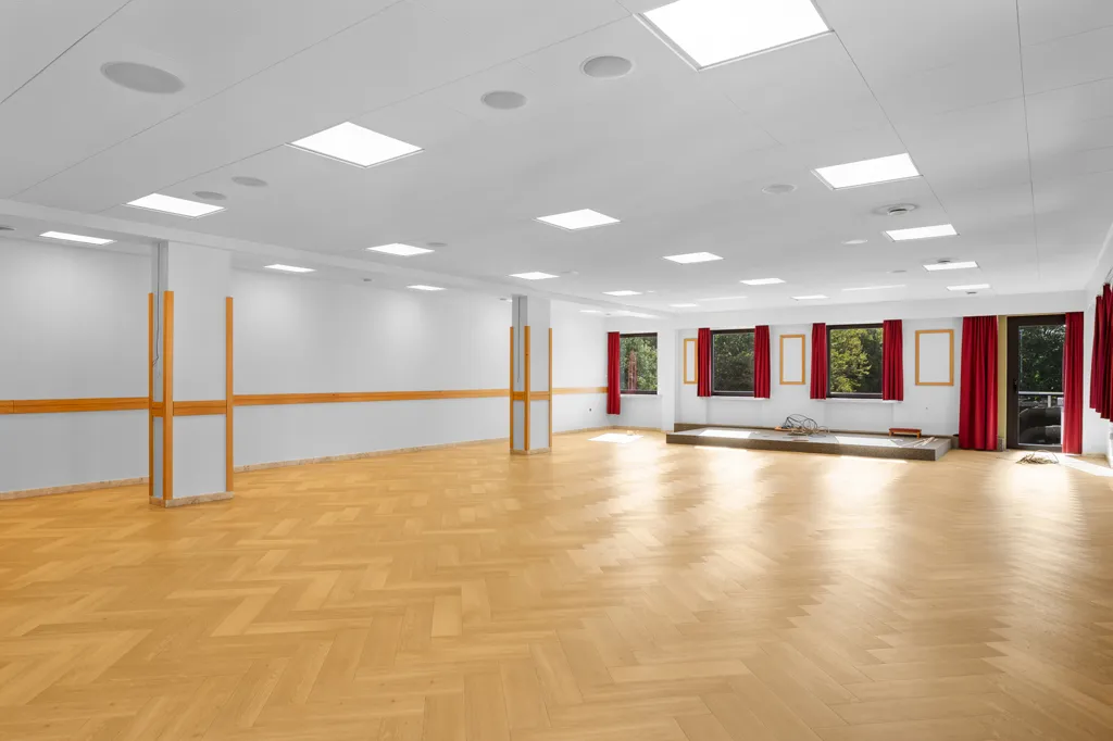 Stanze - Office Space with Parking in Sint-Denijs-Westrem, Gent