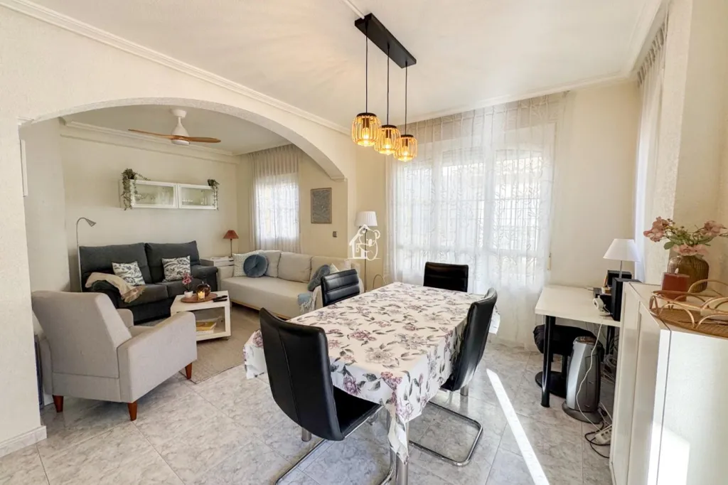 Sala da pranzo - Semi-Detached Villa with Pool in Cabo Roig