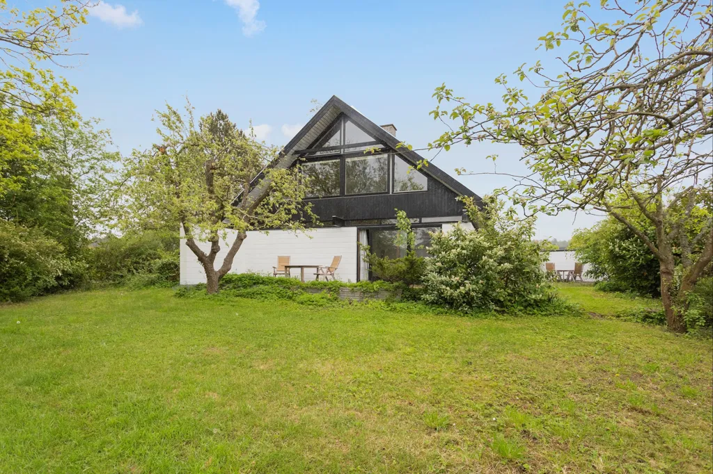 Jardin - Detached Villa with Large Garden in Morud