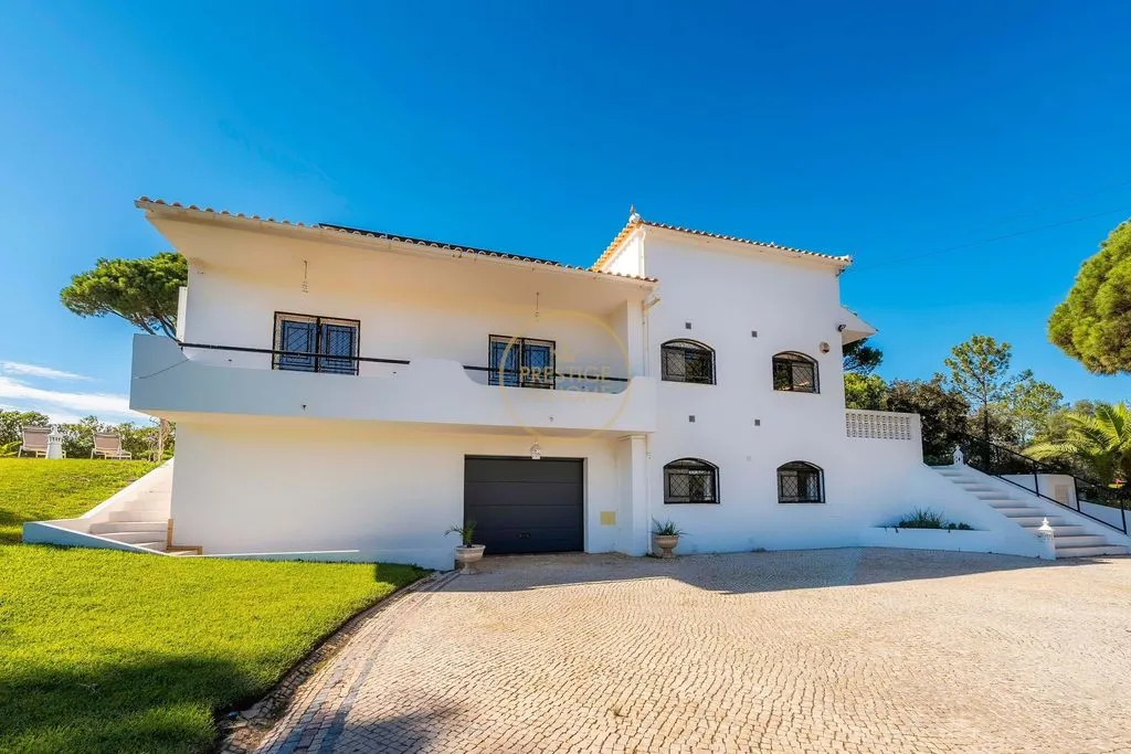 Välivaade - Luxury Villa with Pool in Quarteira