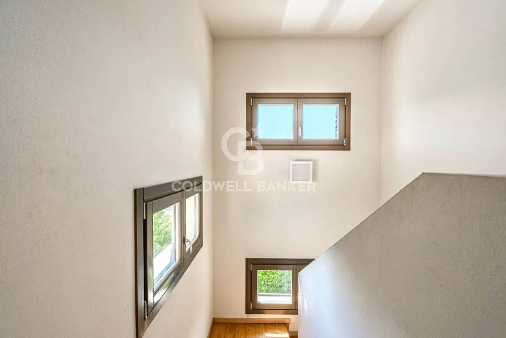 Pièces - Panoramic Villa with Private Park in Costa Volpino