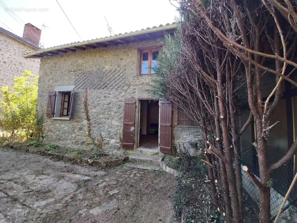 Exterior - Rustic Farmhouse to Renovate in Saulgond