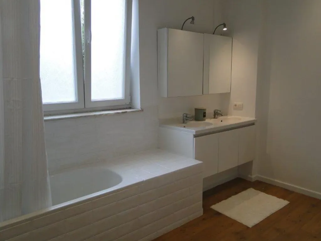 Vannitoad - Spacious 2-Bed Apartment in Hamme-Mille