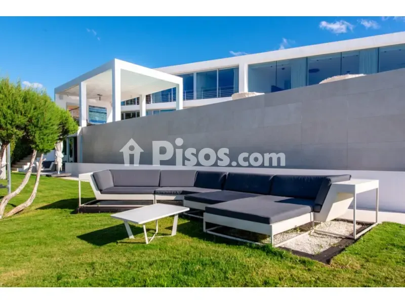 Bassein - Modern Flat with Balcony in Costa del Sol Occidental