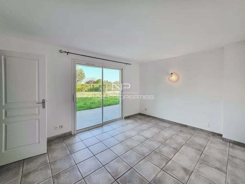Pièces - Villa avec Vue Montagne et Piscine à Giraud