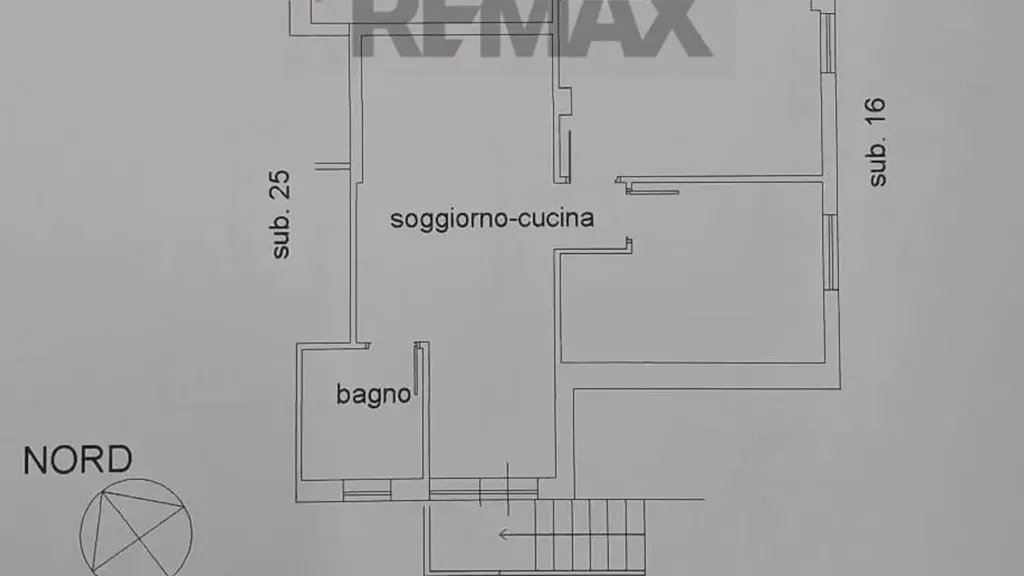Plaan - Rustic-Style Apartment with Balcony in Minturno