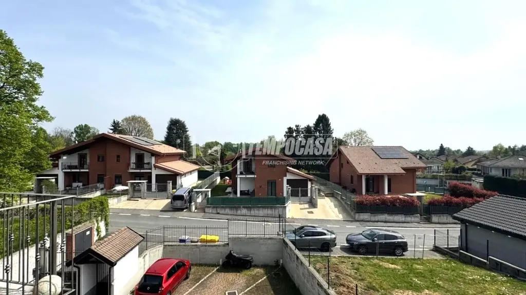 Õhuvaade - Modern Apartment with Triple Aspect View in Givoletto