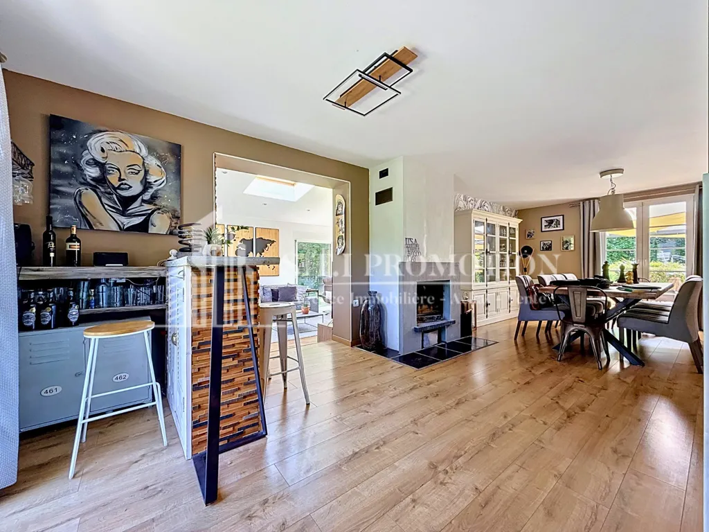 Sala da pranzo - House with Pool in Tiercelet