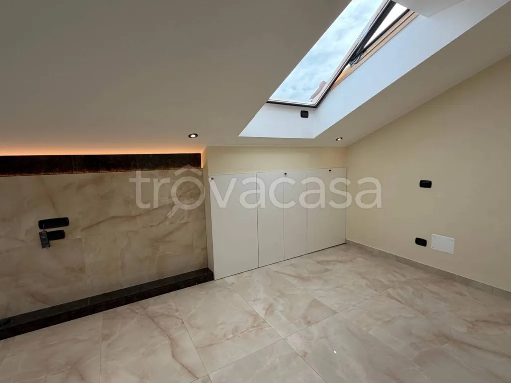 Toad - Modern Mansard Apartment with Terrace in Borgo Ticino