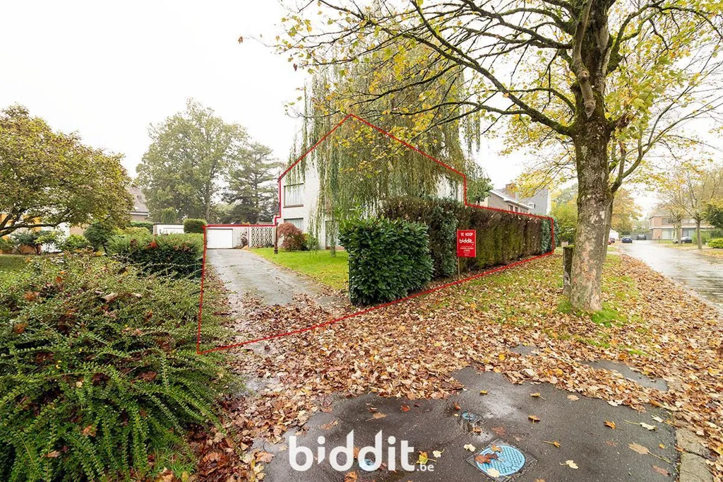 Välivaade - Renovatable House with Garage in Hasselt