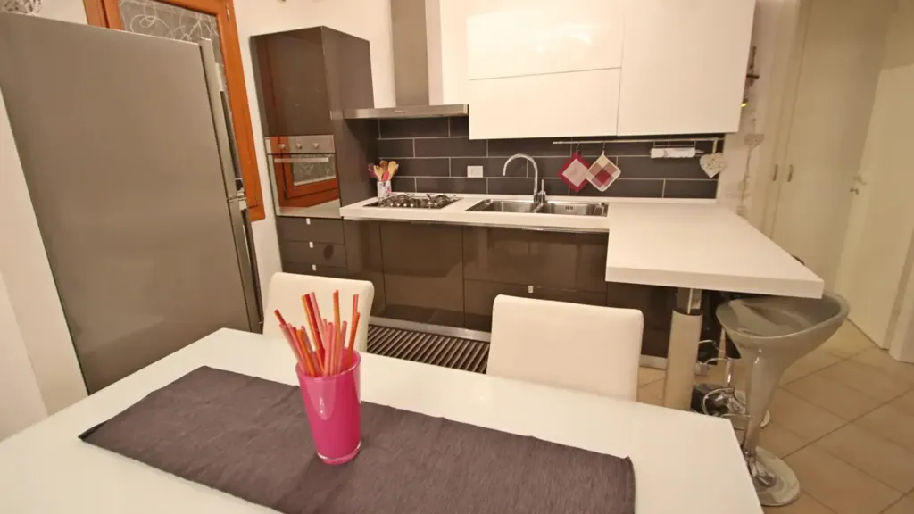 Cucina - Duplex Apartment with Garage in VETERNIGO
