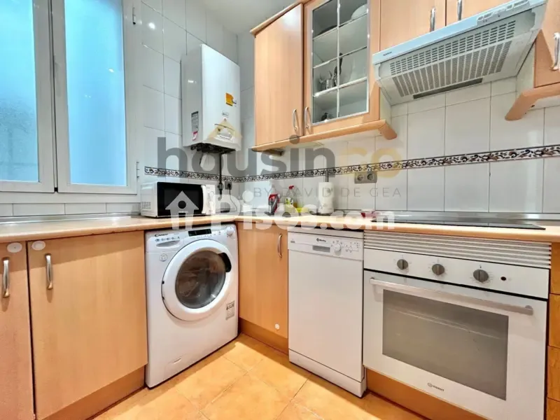Kitchen - Modernised Flat with West View in Chamberí
