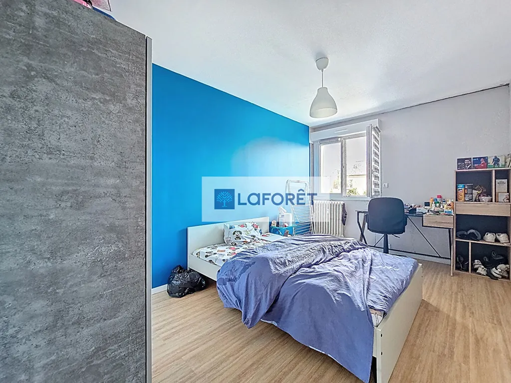 Magamistoad - Bright T5 Apartment with Private Parking in Brest