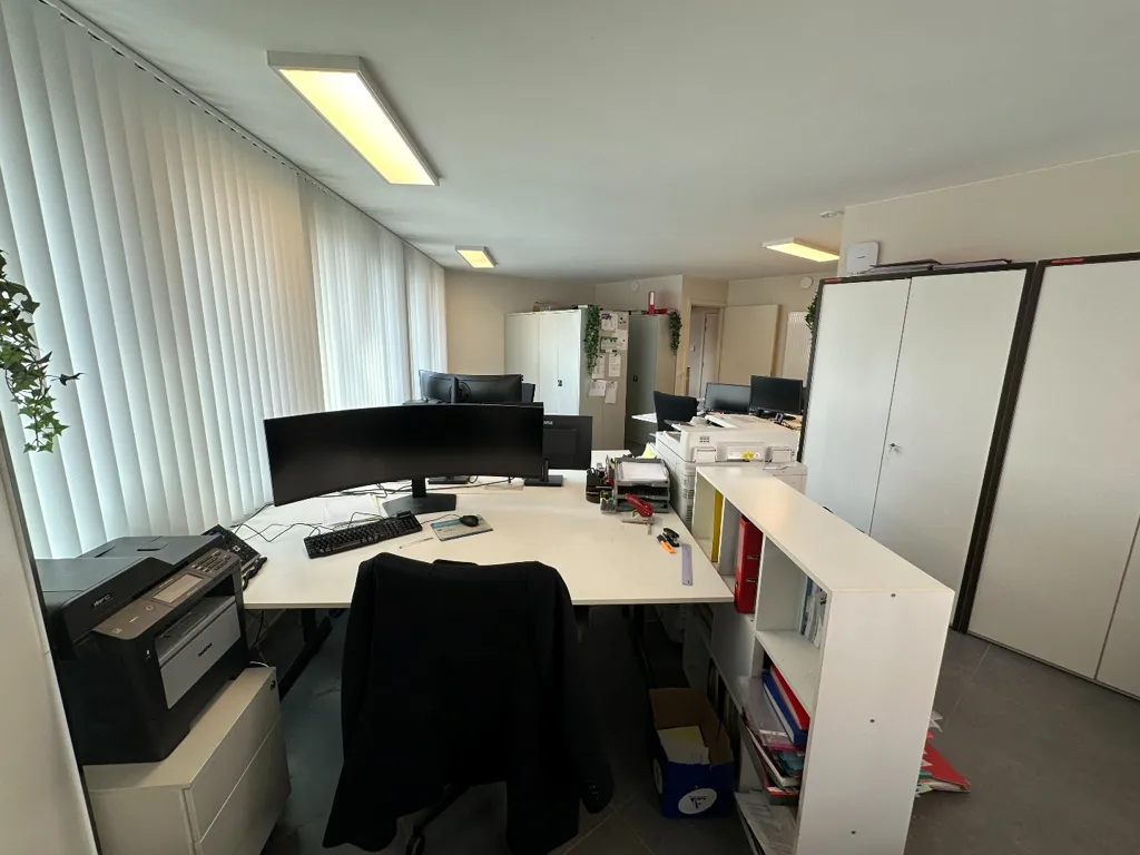 Bureau - Espace de Bureau avec Parking à Torhout