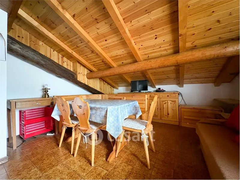 Salle à manger - Mountain View Apartment with Private Garage in Campodolcino
