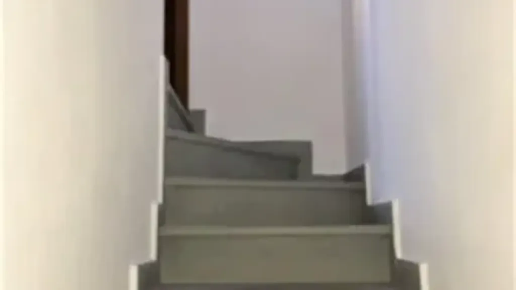 Toad - Rustic Bilocale with Stone Staircase in Gazzaniga