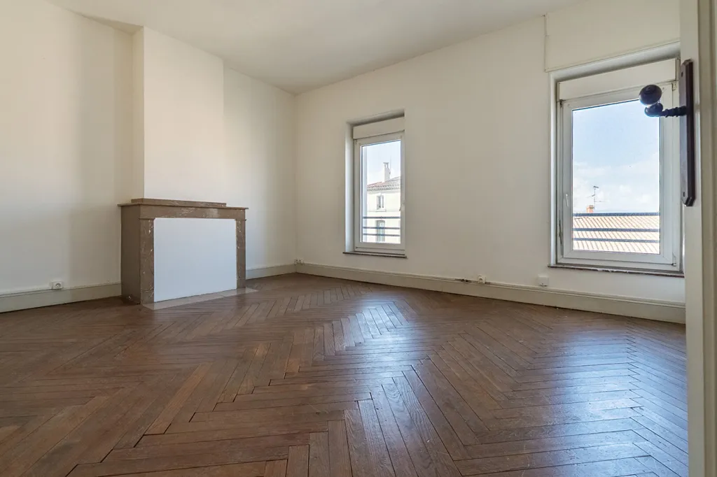 Toad - Traversant Flat with Medieval View in Carcassonne