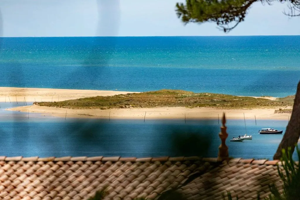 Luxury Apartment with Sea View in La Teste-de-Buch