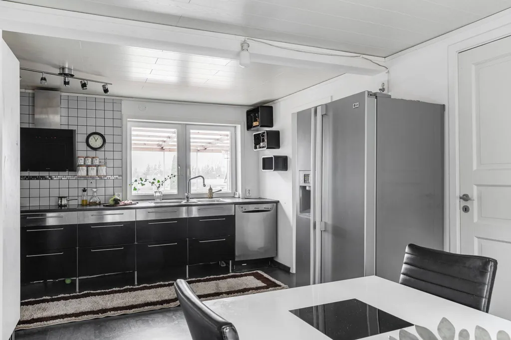 Cuisine - Spacious Villa with Large Garden in Hanaskog