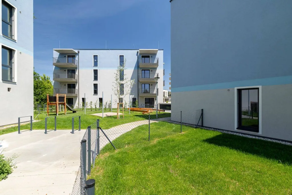 Giardino - Apartment with Garden in Wr. Neustadt