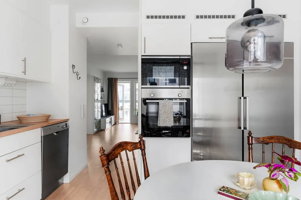 Köök - Modern Flat with Balcony in Brandholmen