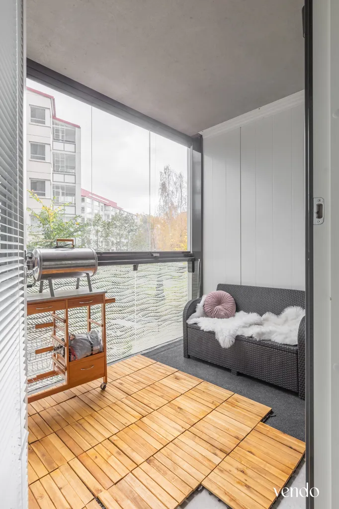 Balcon - Modern Apartment with Balcony in Vanha Munkkiniemi