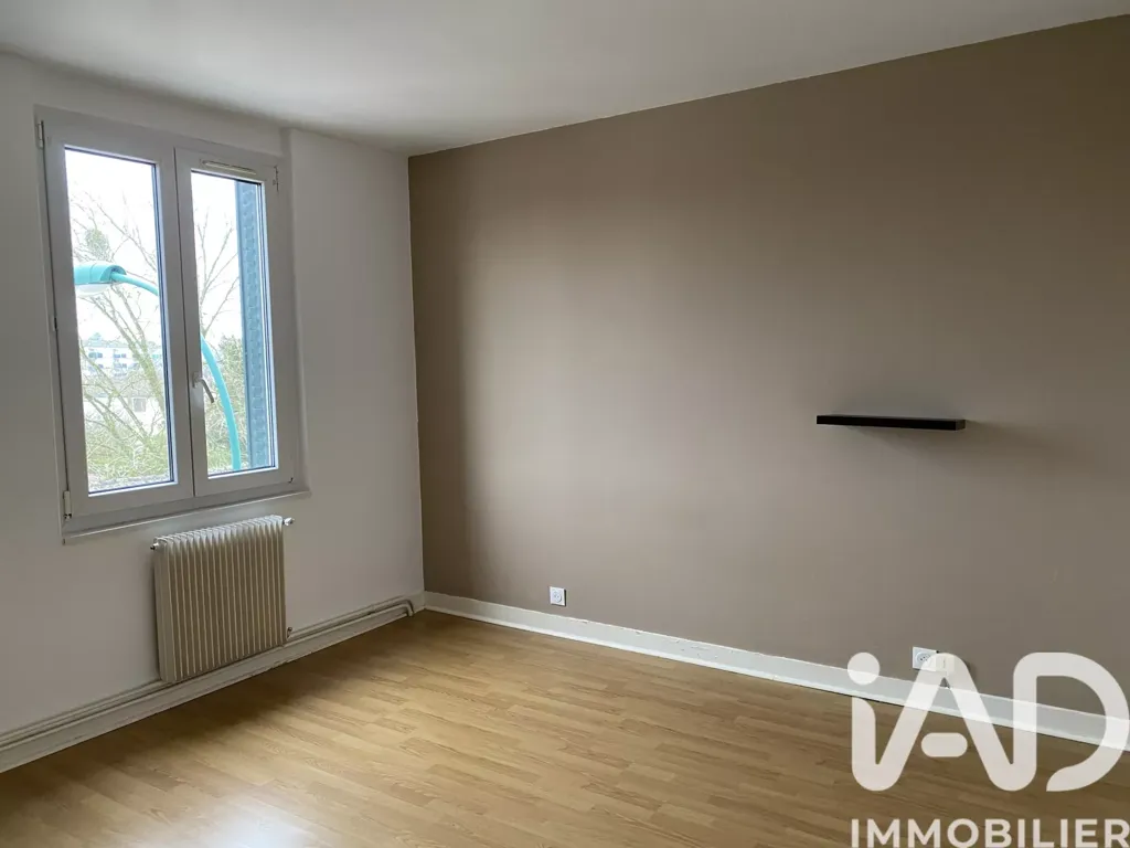 Pièces - Appartement Charmant avec Parking à Langres Centre