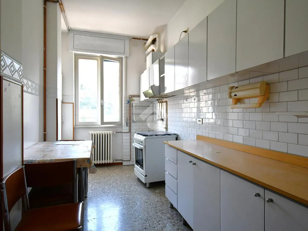 Cuisine - Bright 3-Room Apartment with Balcony in Como