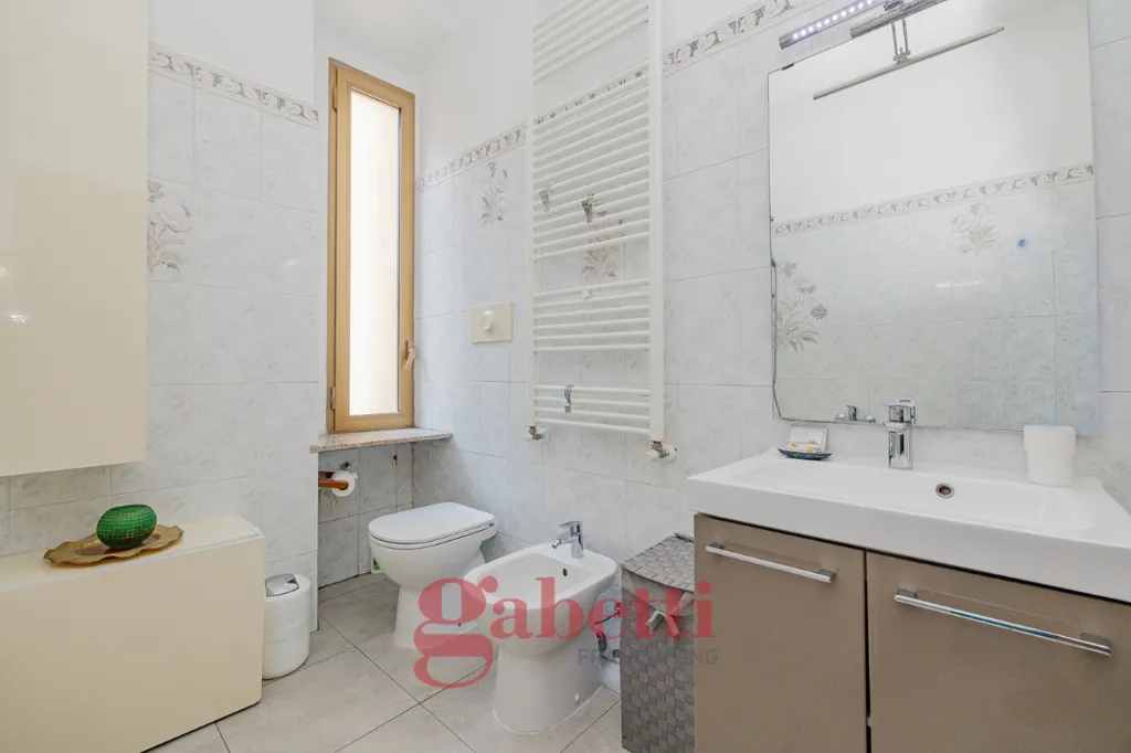 Bagni - Appartamento con terrazzino in stabile d'epoca a Milano