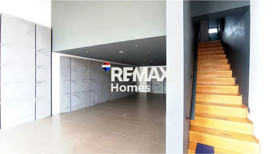Pièces - Retail Unit with High Footfall in Agia Paraskevi