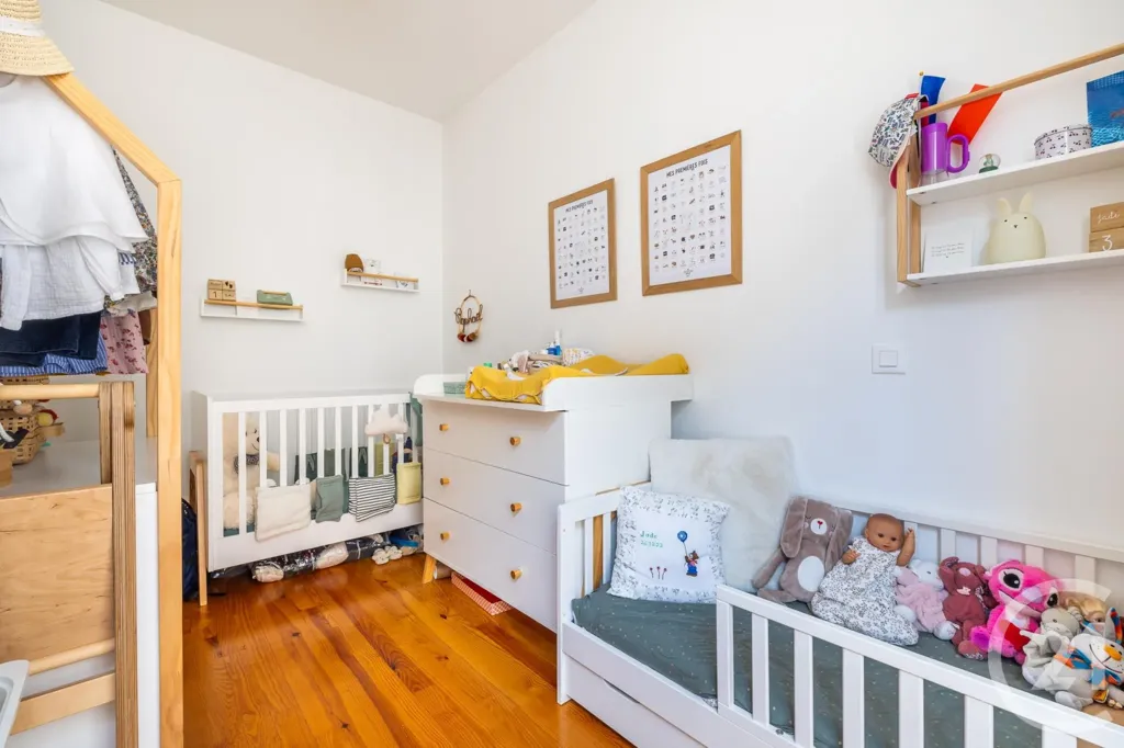 Chambres - Appartement Charmant avec Cour dans le 11ème Arrondissement de Paris